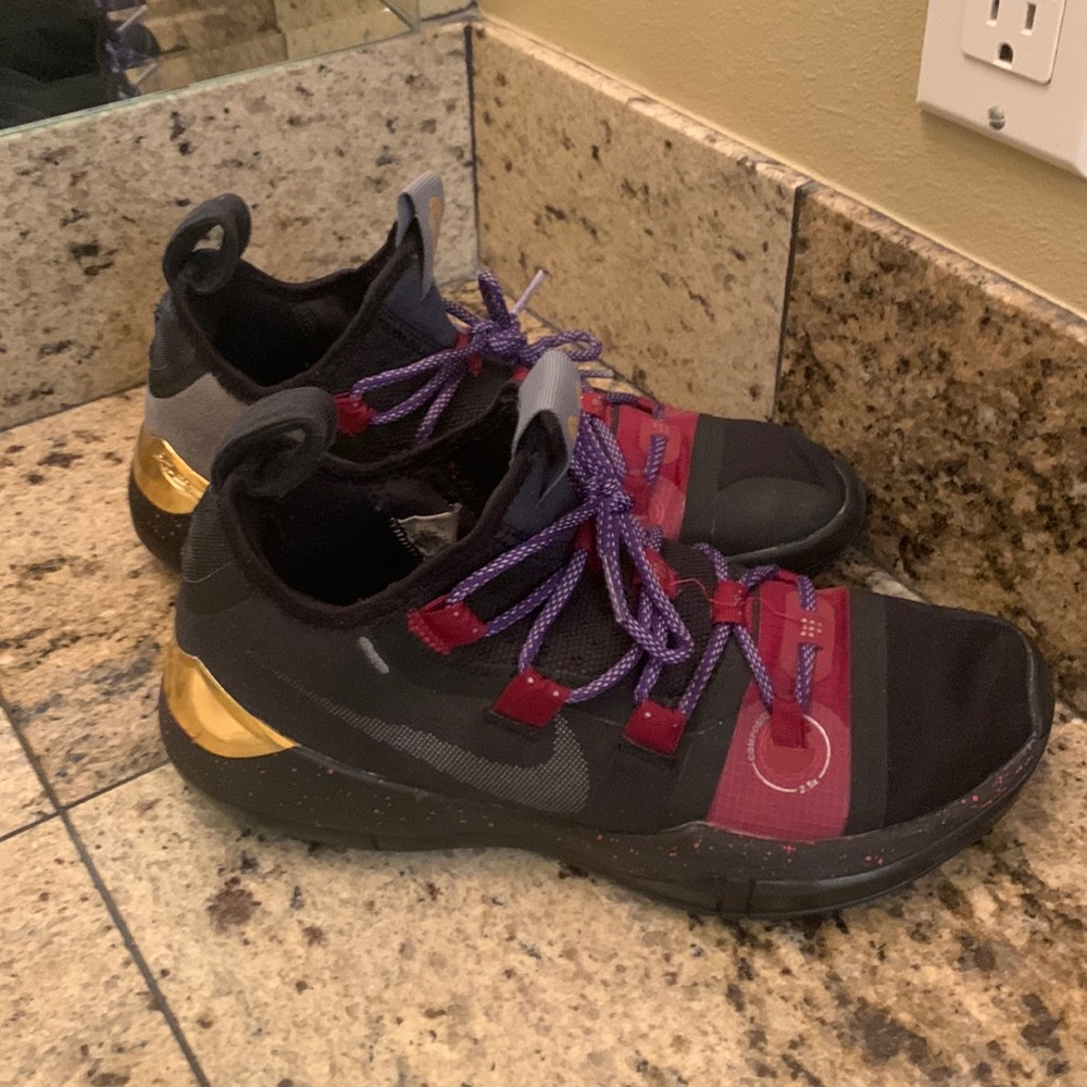 Nike Kobe Customized A.D. Exodus Excellent Condition men 7 metallic gold purple